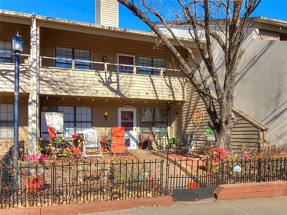 4th image of 11130 N Stratford Dr #429