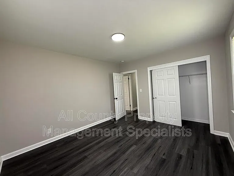 1013 Pinelane Rd — Photo 5