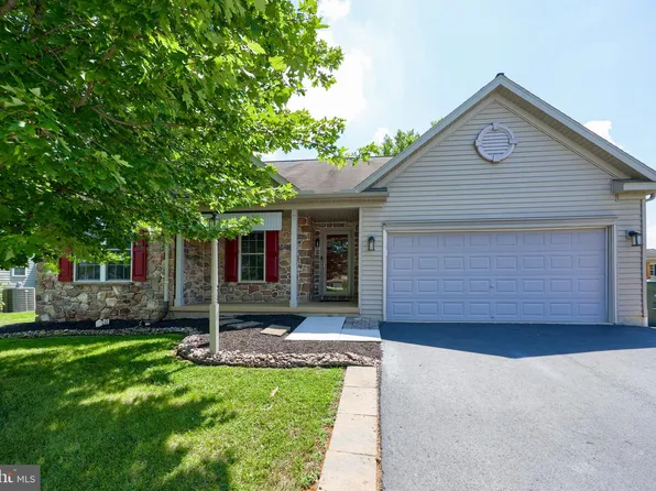 22 Coolidge Dr, Ephrata, PA 17522