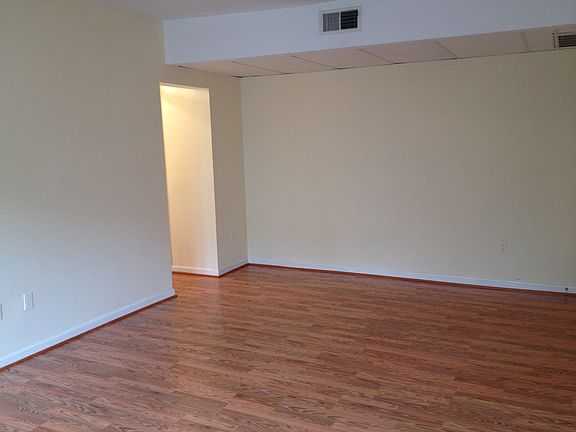 Family Room, 2nd View