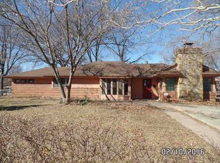 2331 SW Burnett Rd, Topeka, KS 66614