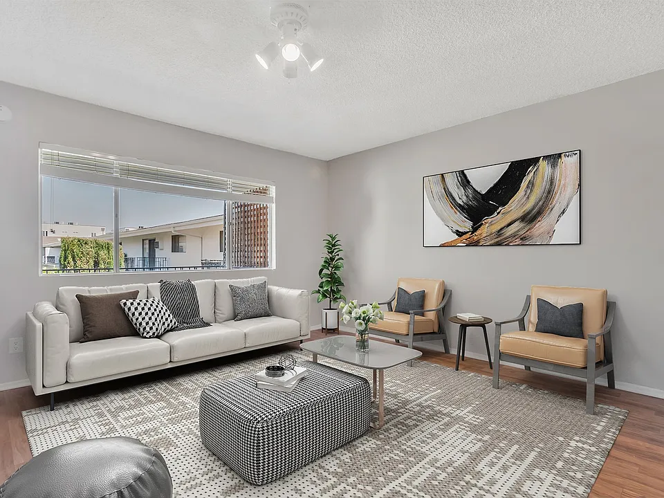 Redstone Apartments