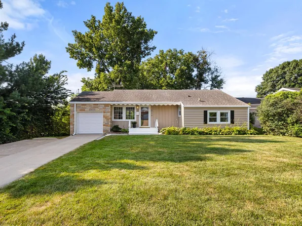 6116 Harwood Dr, Des Moines, IA 50312