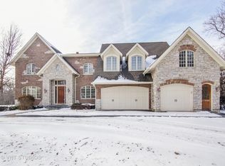 1840 Ridgewood Ln E, Glenview, IL 60025