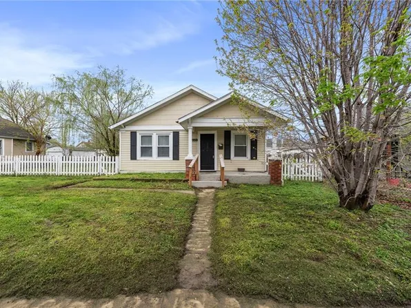 6220 Sherman St, Saint Joseph, MO 64504