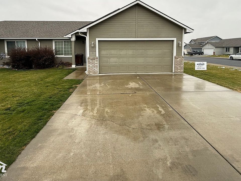 1st image of 1900 Wellington Dr #36754642B