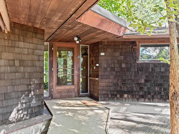 4736 Coffey Ln, Minneapolis, MN 55406