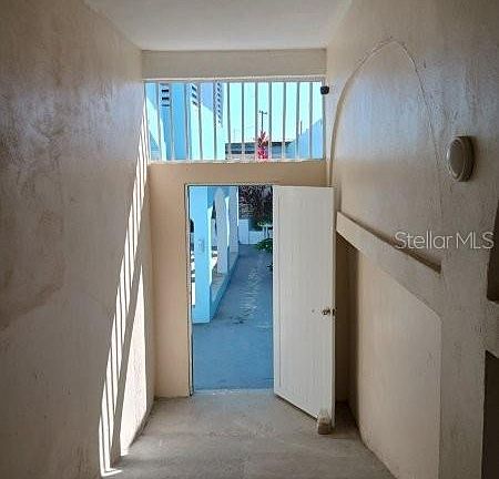 3rd image of #6 CALLE 3