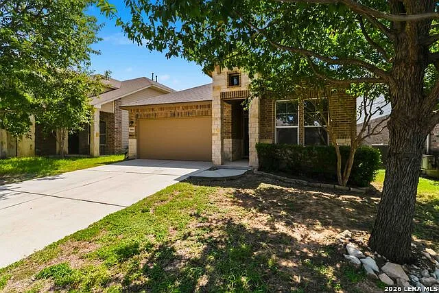 3 bed, 2.0 bath, 1866 sqft, $1,975 — Photo 2