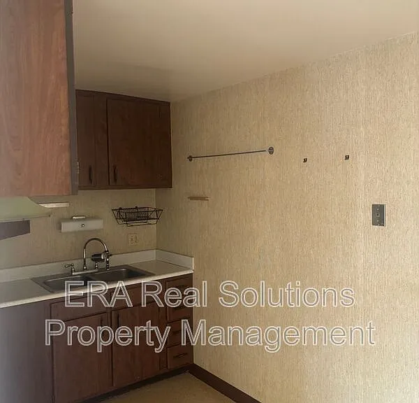 952 Seton Ave #7 — Photo 5