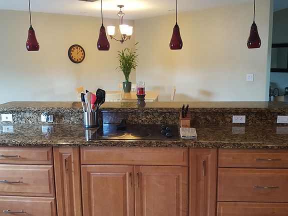 3rd image of 374 SW 34th Ave