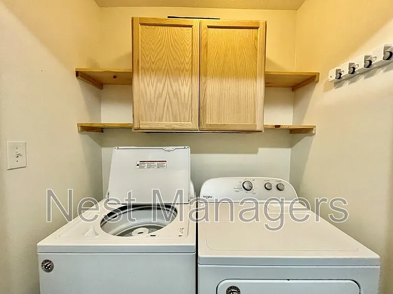 2567 Cameron Woods Ln — Photo 21