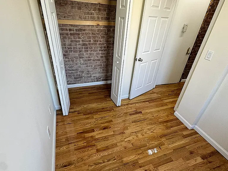 536 E 5th St #21 — Photo 4