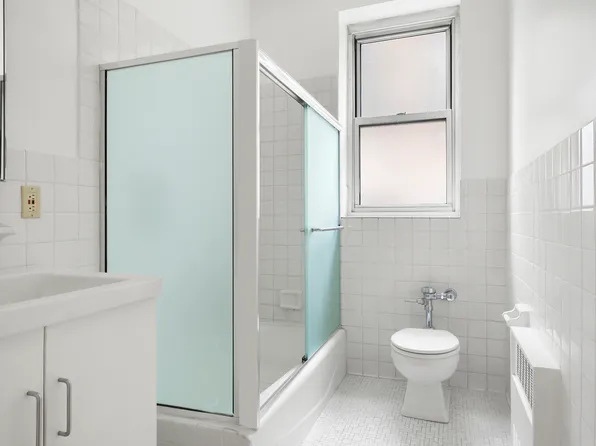 600 West 115th Street 42 image 9 of 9