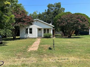 104 W Wilson Ave, Whitney, TX 76692