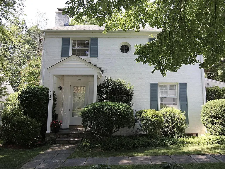 5509 Glenwood Rd — Photo 2
