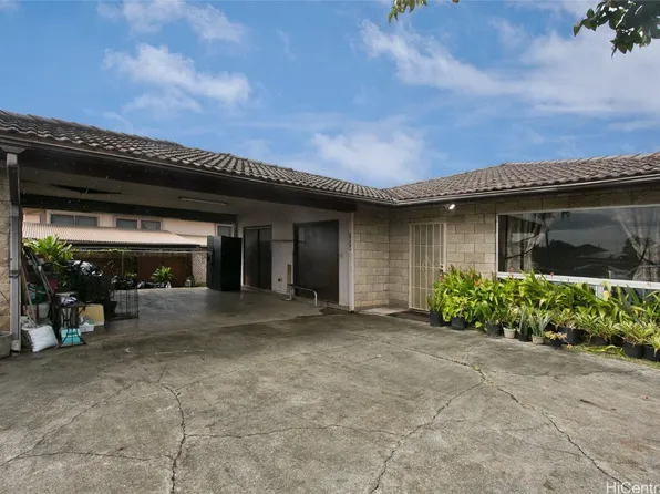 1674 Kino St, Honolulu, HI 96819