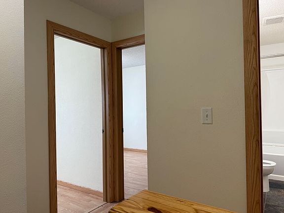 4th image of 525 4th Ave NW