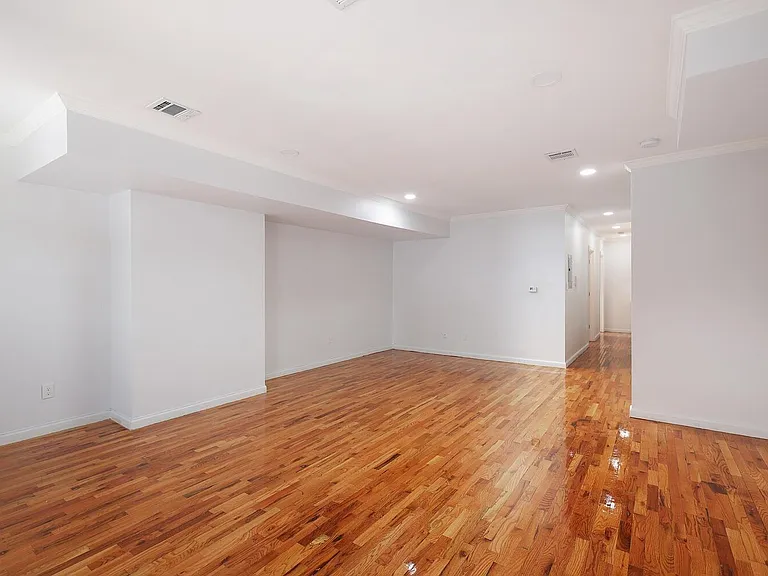 131 Armstrong Ave #1 — Photo 4