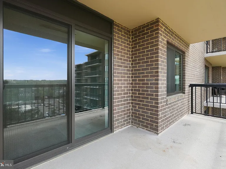 200 N Pickett St #1414 — Photo 9