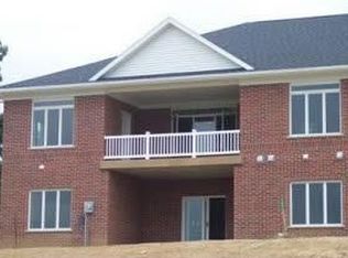 115 Royal Oaks Ct, Guttenberg, IA 52052