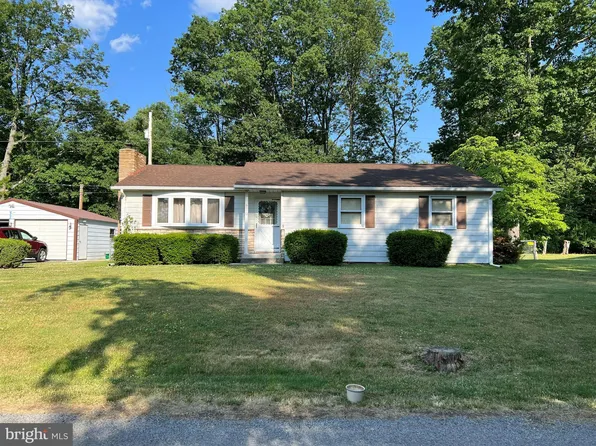 6110 Sensel Rd, Hancock, MD 21750