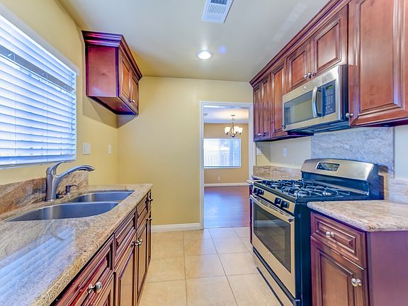 Kitchen r