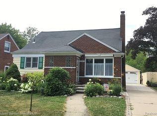 2757 Windemere Rd, Birmingham, MI 48009