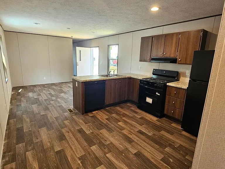 Welcome Home to Colony Park Johnson City's Hidden Gem! — Photo 31