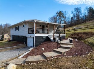 125 Valley Rd, Sewickley, PA 15143