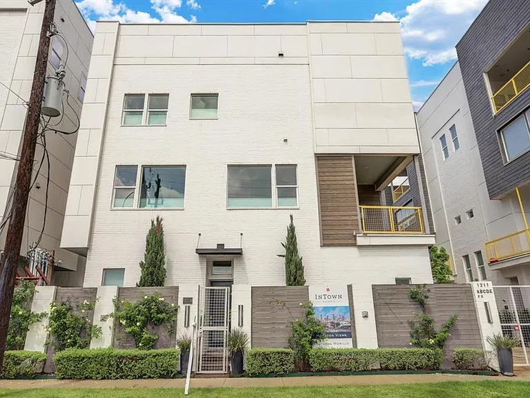 1211 Hickory St #A — Photo 1