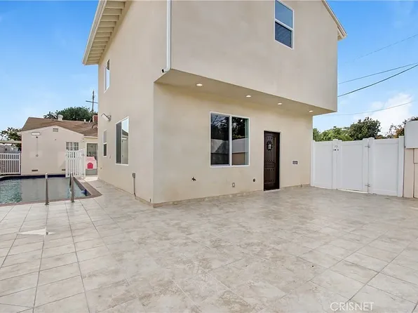 13859 Valerio St, Van Nuys, CA 91405