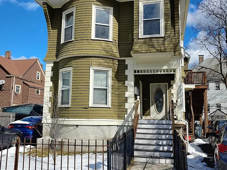 8 Peacevale Rd — Photo 9