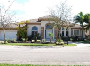 5690 Oaktree Ave, Fort Lauderdale, FL 33312