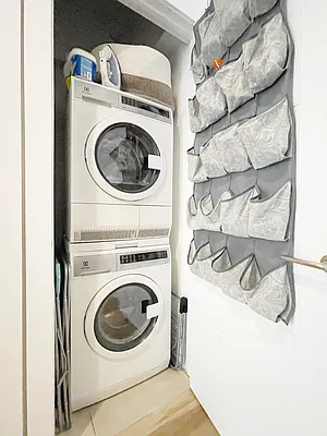 Rented by Compass | media 18