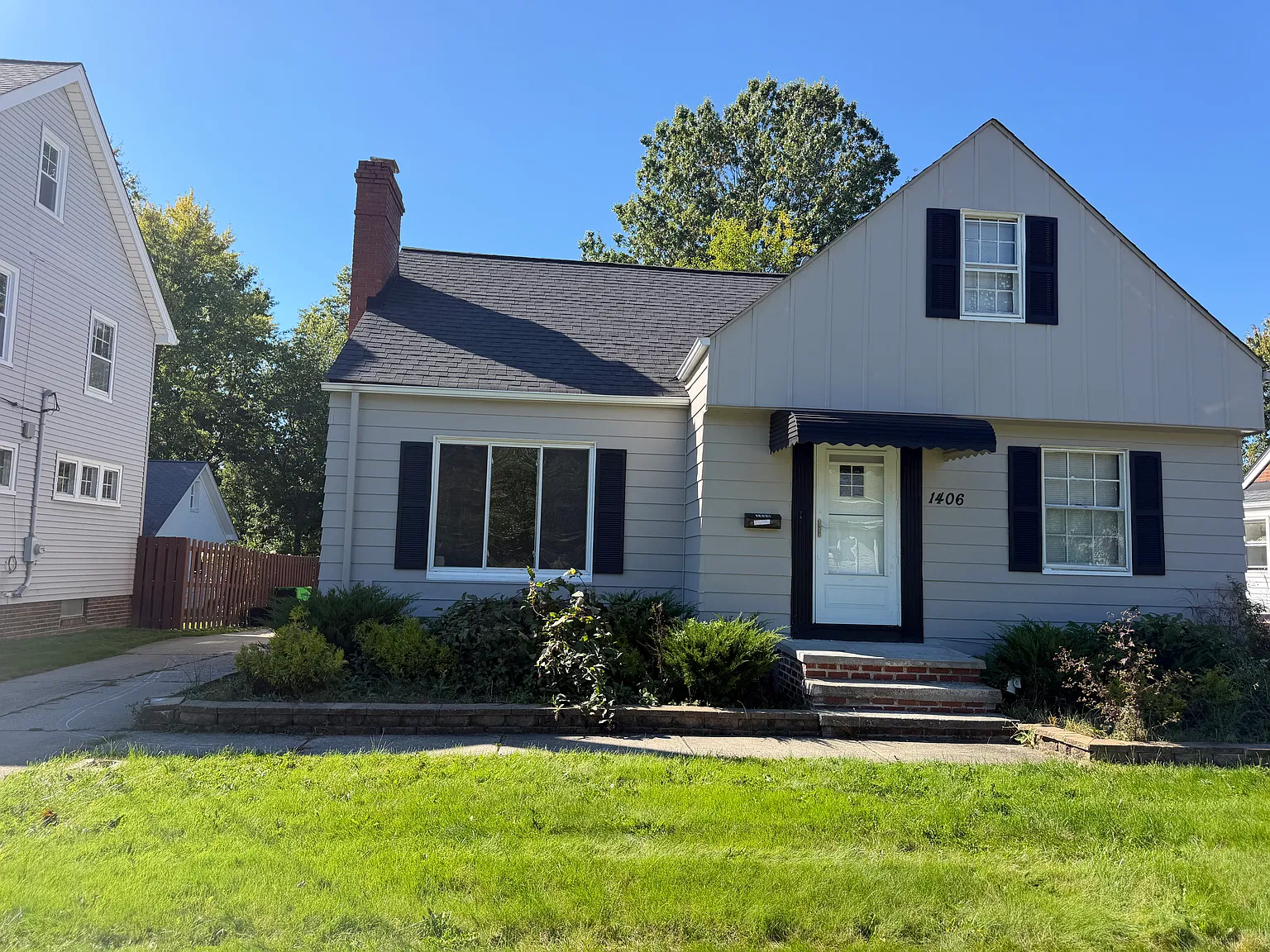 4 bed, 3.5 bath, 2200 sqft, $2,400 — Photo 2