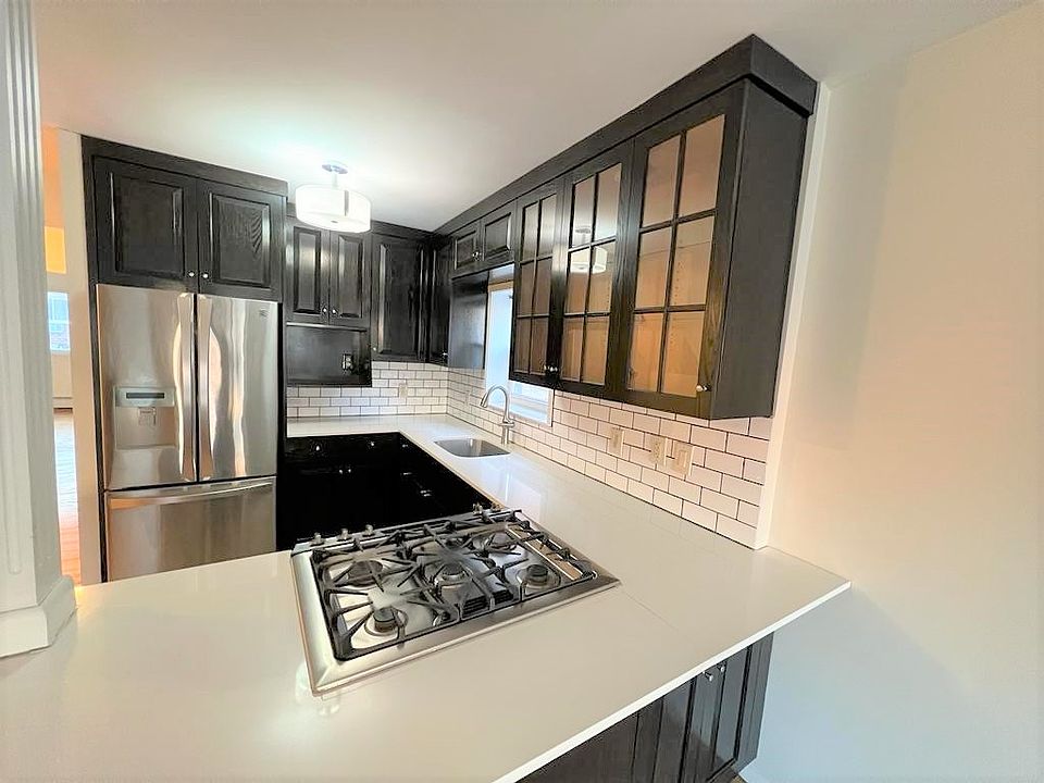 1st image of 3425 Ely Ave Floor 1
