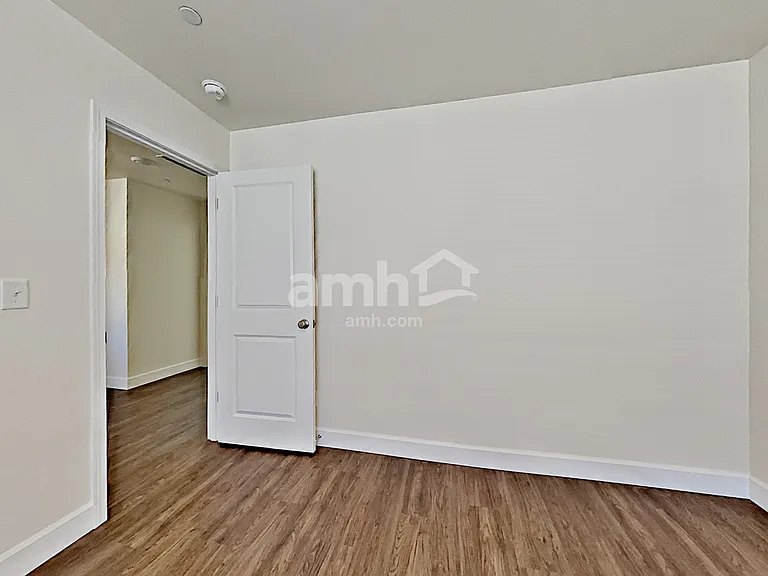 10612 138th St E — Photo 16