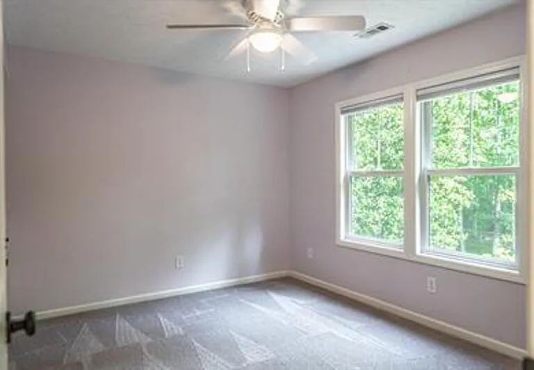 145 Sandhurst Pl — Photo 17