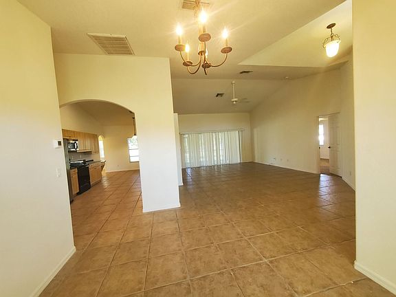 4th image of 3407 SW 15th Ave