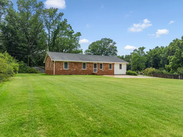 175 Foster St, Cowpens, SC 29330