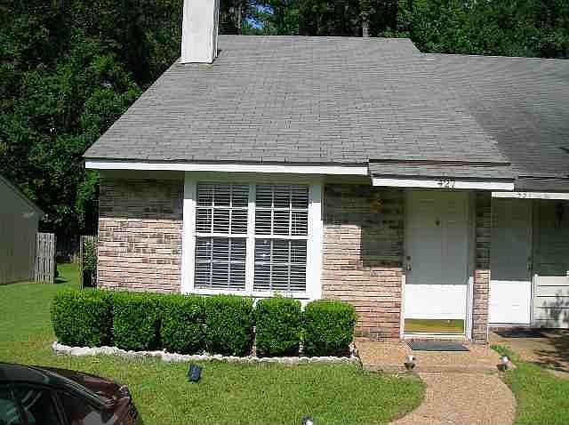 1st image of 427 Richview Park Cir E