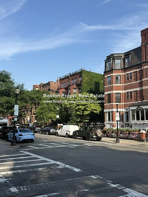 289 Newbury St #4
