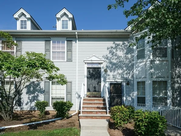 25 Columbus Dr #108, Franklin Park, NJ 08823