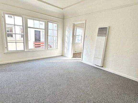 5th image of 2265-2271 N Chestnut Ave #2267