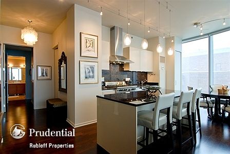 5th image of 600 N Fairbanks Ct Unit 2501
