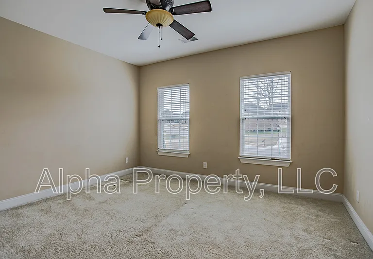 614 Pawleys Dr — Photo 32