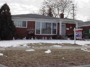 13531 Burton St, Oak Park, MI 48237