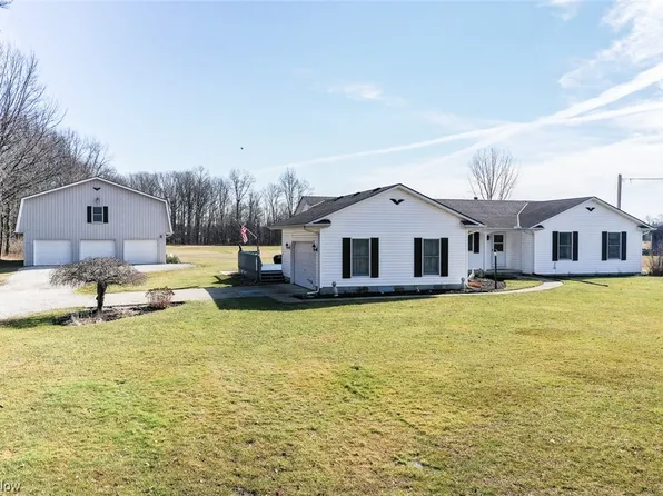 12535 Reed Rd, Grafton, OH 44044