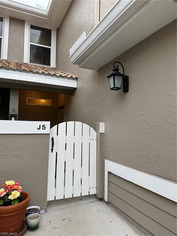 3 bed, 2.0 bath, 1490 sqft, $3,700 — Photo 4